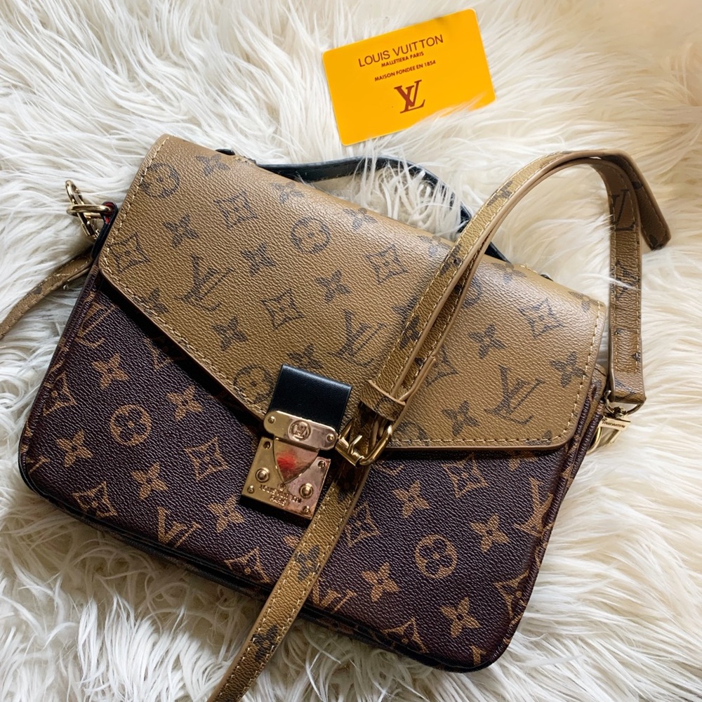 LOUIS VUITTON POCHETTE MÉTIS